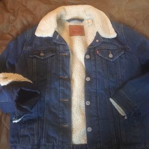 Levi’s Sherpa Trucker jacket Womens